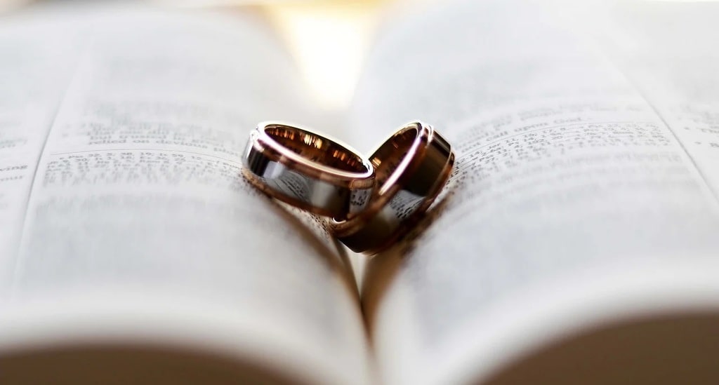 Comment décorer une salle des fêtes pour un mariage ?